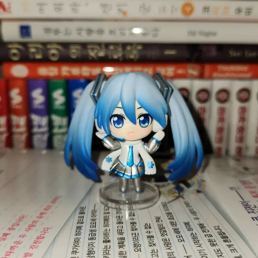 [BUNJANG] Hatsune Miku Yuki Miku 2025 Collection Figure / 유키 미쿠 2025 콜렉션 하츠네 미쿠 피규어 판매