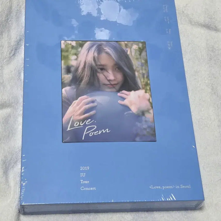 [BUNJANG] IU Love Poem Blu-ray Sealed / 아이유 IU 러브포엠 블루레이 미개봉