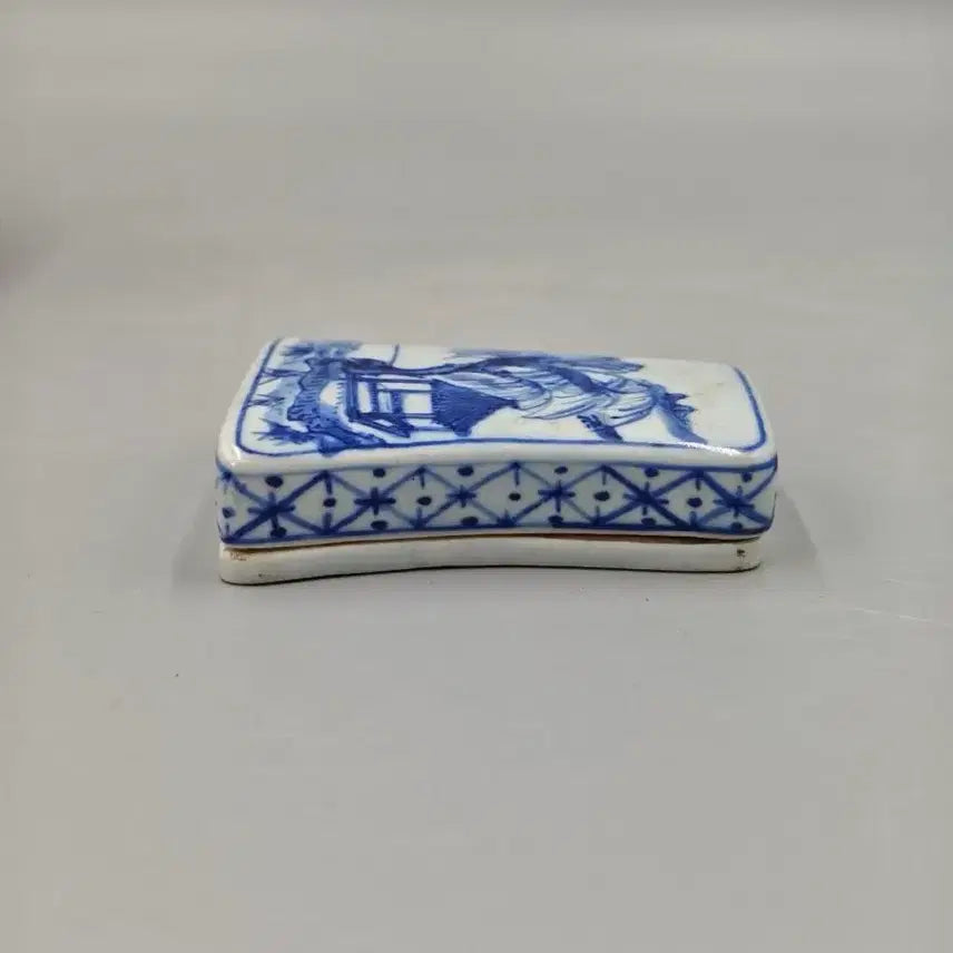 [BUNJANG] Qing Dynasty Folk Kiln Blue and White Landscape Pavilion Ink Stone Box Chinese Antique / 청대 민요 청화 산수누각문 인주합 중국도자기 골동품 고미술품 수집품