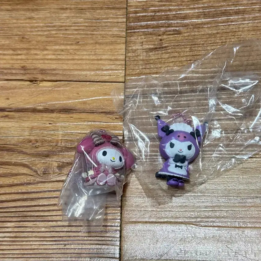 [BUNJANG] Sanrio My Melody Kuromi Figure Gacha Keychain Set / 산리오 마이멜로디 쿠로미 피규어 가챠 키링