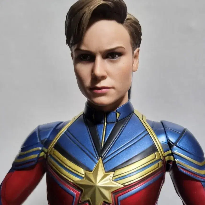 [BUNJANG] Hot Toys Captain Marvel Endgame Figure / [MMS575] 캡틴마블 엔드게임 핫토이