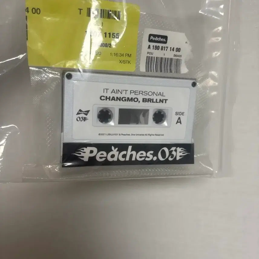 [BUNJANG] Changmo x Peaches Limited Edition Cassette (Sealed) / 미개봉) 창모 리빌리x피치스 한정판 카세트