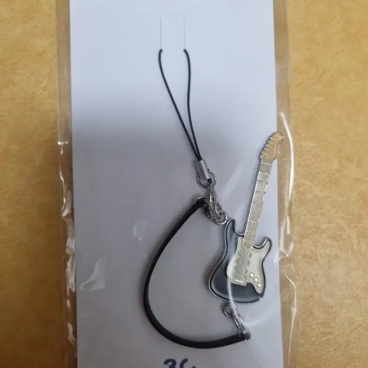 [BUNJANG] DAY6 Sungjin Guitar Strap / 데이식스 성진 기타스트랩