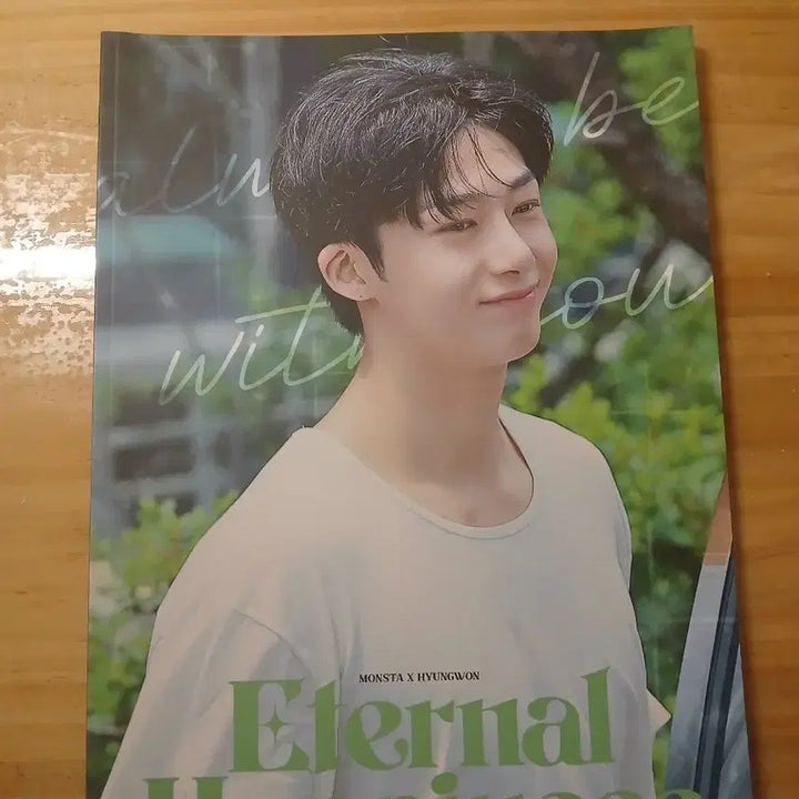 [BUNJANG] MONSTA X Hyungwon Photobook / 몬엑 형원 사진첩 팔아요