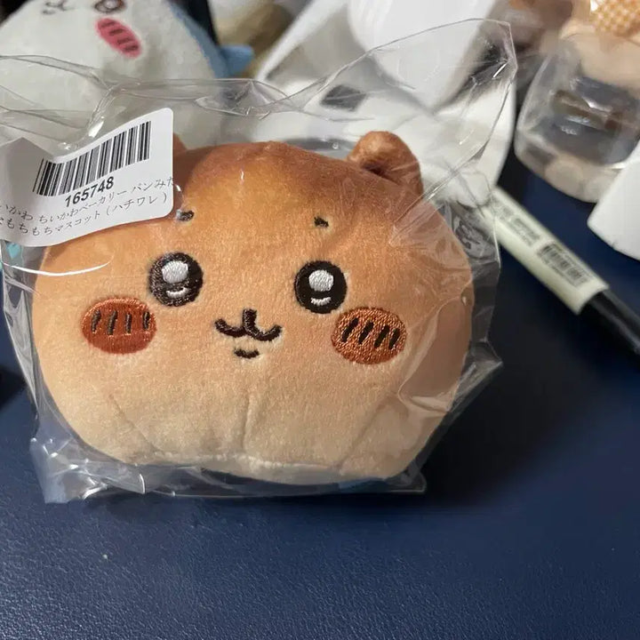 [BUNJANG] Chiikawa Hachware Bakery Mascot / 치이카와 하치와레 베이커리 마스코트 팝니다.
