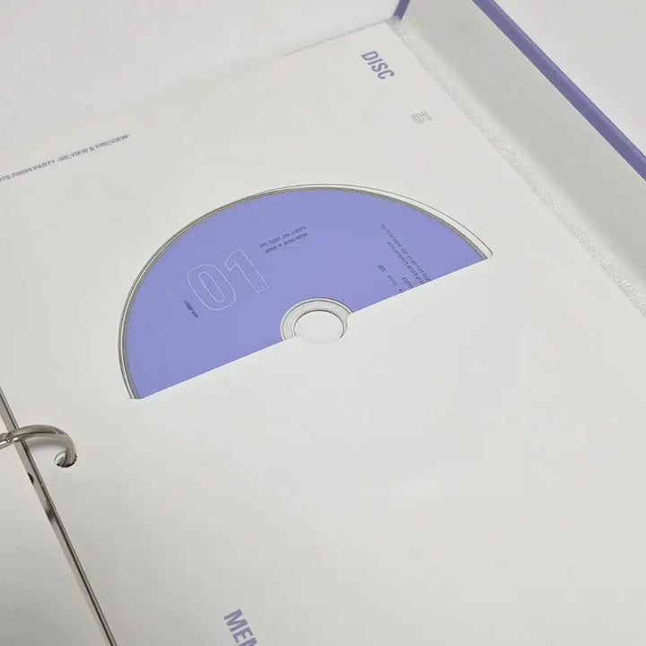[BUNJANG] BTS Memories 2018 V Jungkook Photocard Bundle Set / 포카 2장) 뷔 정국 메모리즈 2018 방탄 momories bts v jungkook dvd 디비디