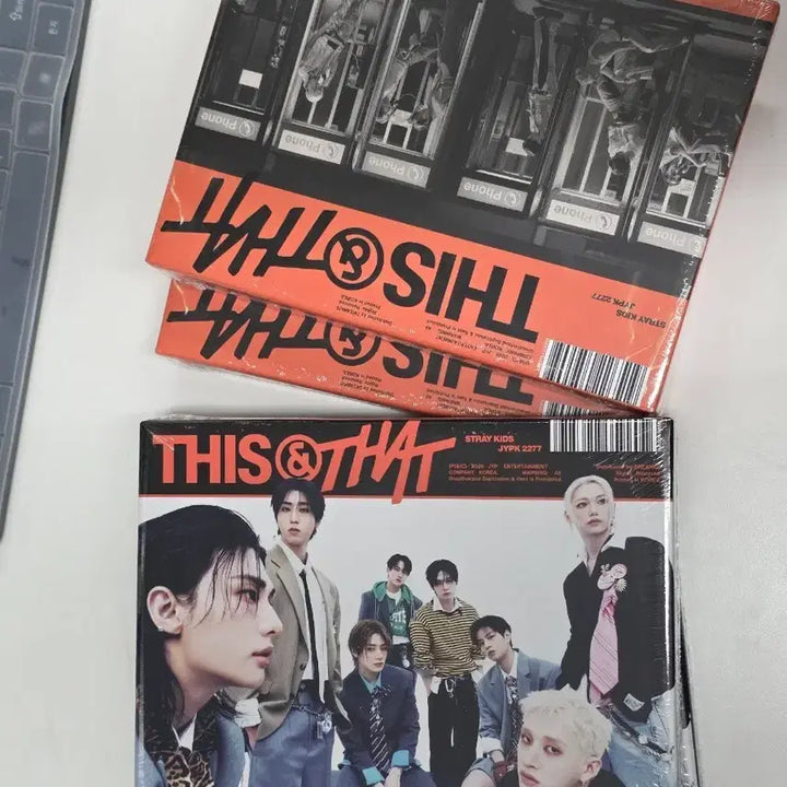 [BUNJANG] Stray Kids THIS &amp; THAT Sealed Album Bundle Set / 스키즈 디스앤댓 4개