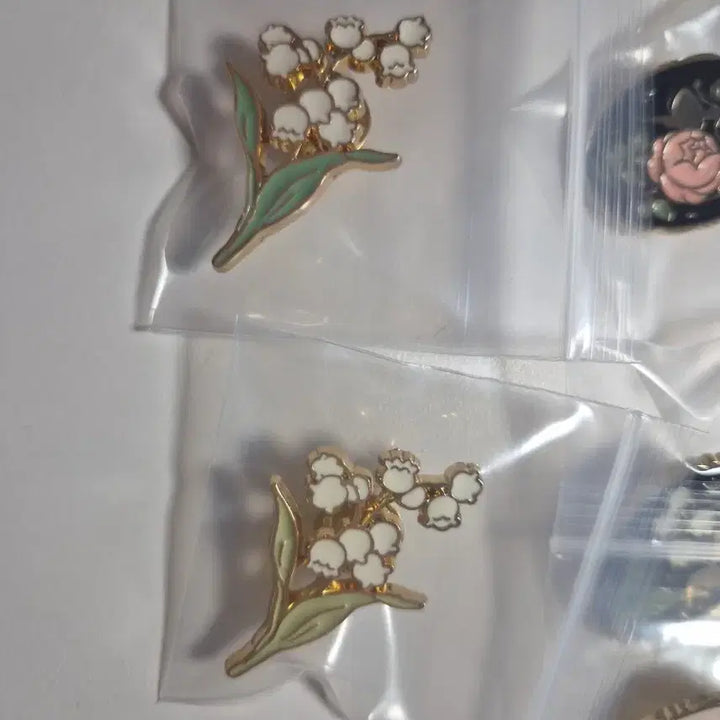 [BUNJANG] Lily of the Valley Fairy Badge Set / 은방울꽃 요정 뱃지 세트