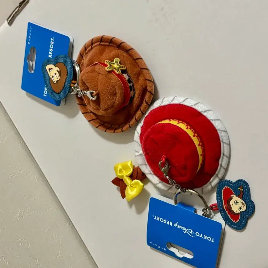 [BUNJANG] Disney Toy Story Woody &amp; Jessie Hat Keychain Set / 토이스토리 모자 키링 세트