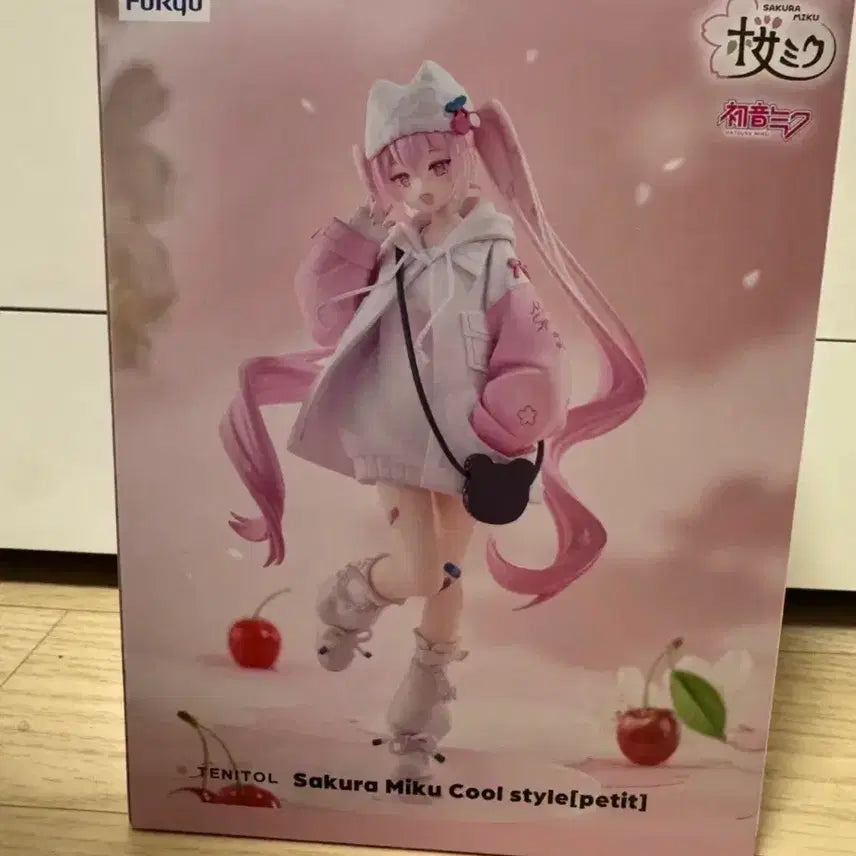 [BUNJANG] FURYU Hatsune Miku Sakura Miku Figure / 하츠네 미쿠 사쿠라미쿠 후류 피규어