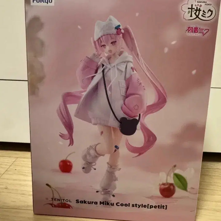 [BUNJANG] FURYU Hatsune Miku Sakura Miku Figure / 하츠네 미쿠 사쿠라미쿠 후류 피규어
