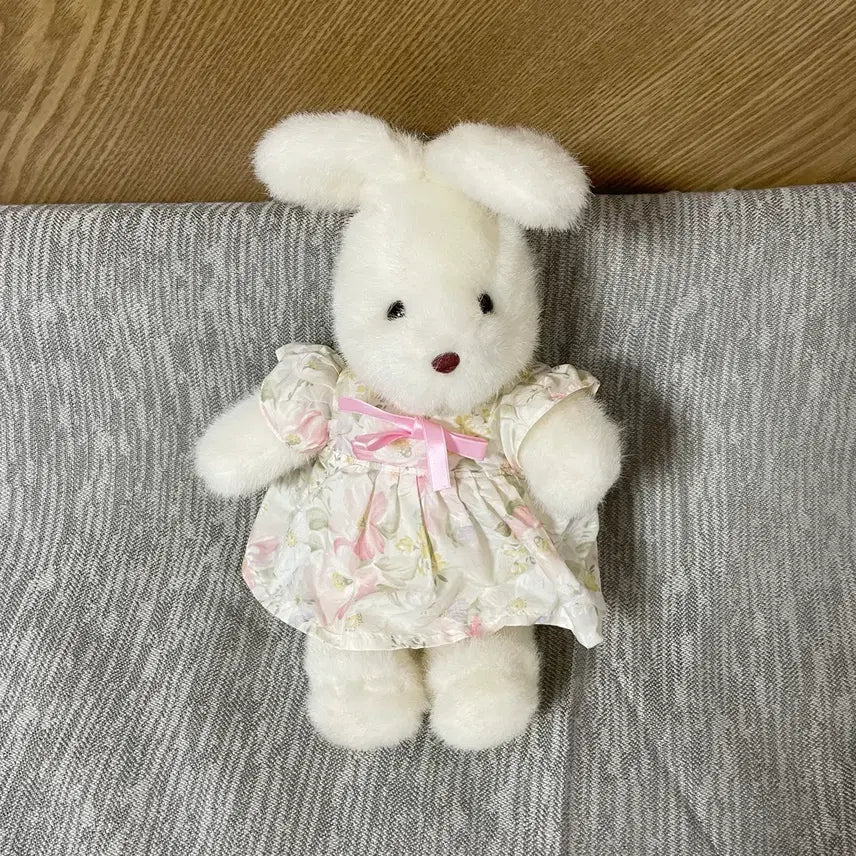 [BUNJANG] Vintage Creamy Rabbit Plush Doll / 빈티지 뽀얀 토끼 인형 레트로 고전 인형