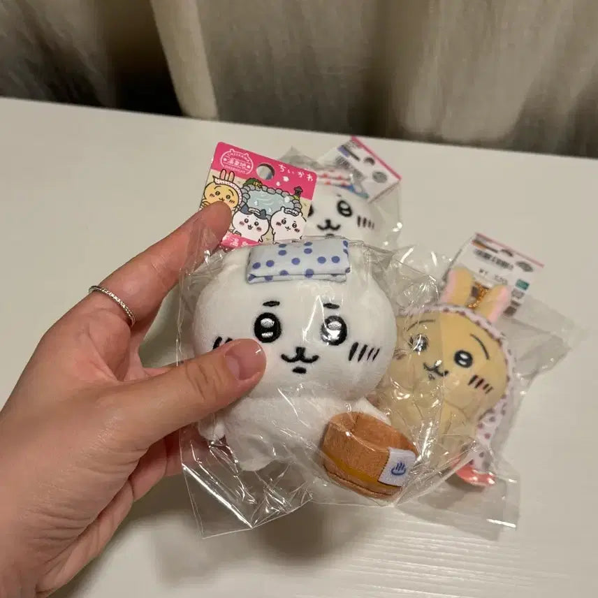[BUNJANG] Chiikawa Hachiware Usagi Onsen Plush Keyring Set / 치이카와 하치와레 우사기 온천 인형 키링 3종