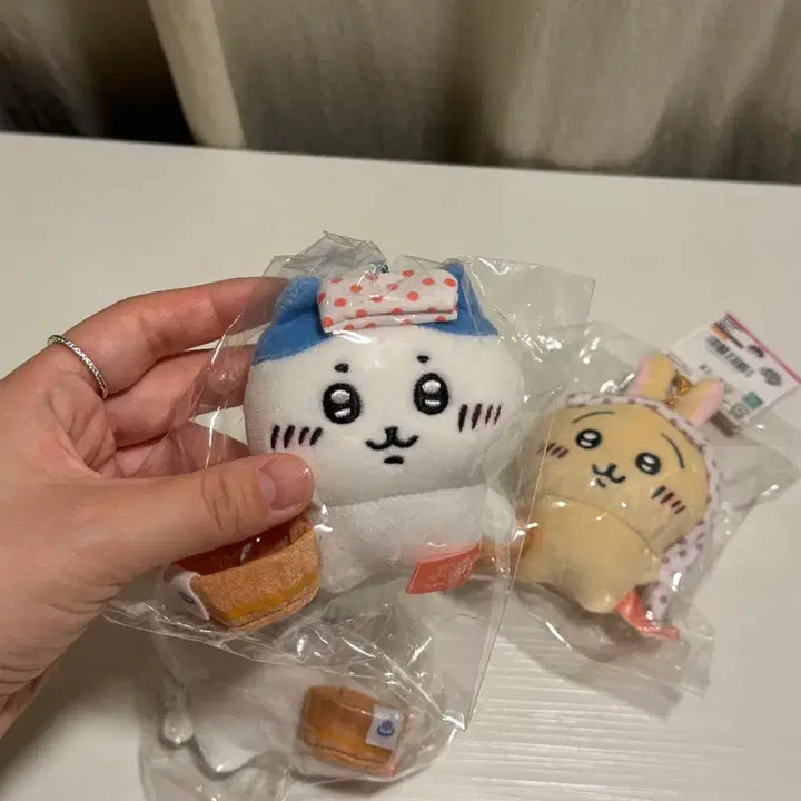 [BUNJANG] Chiikawa Hachiware Usagi Onsen Plush Keyring Set / 치이카와 하치와레 우사기 온천 인형 키링 3종