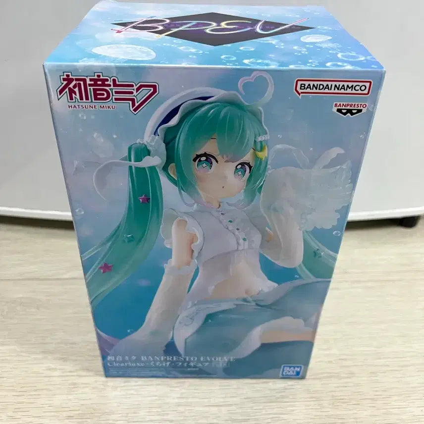 [BUNJANG] Hatsune Miku Clear Dress Figure / 하츠네 미쿠 클리어룩스 피규어