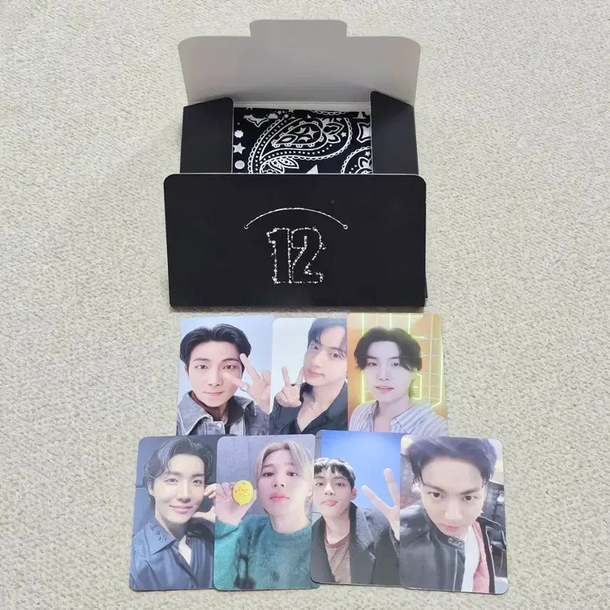 [BUNJANG] BTS 12th Anniversary Festa Photocard &amp; Bandana Bundle Set / BTS 방탄 12주년 페스타 포카+반다나 일괄