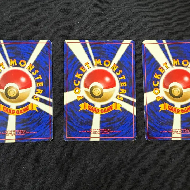 [BUNJANG] Pokemon Card 1990s Old Back First Edition Legendary 3 Set Holo Japanese / 포켓몬카드 1990년대 올드백(초판) 전설3새 홀로 일판