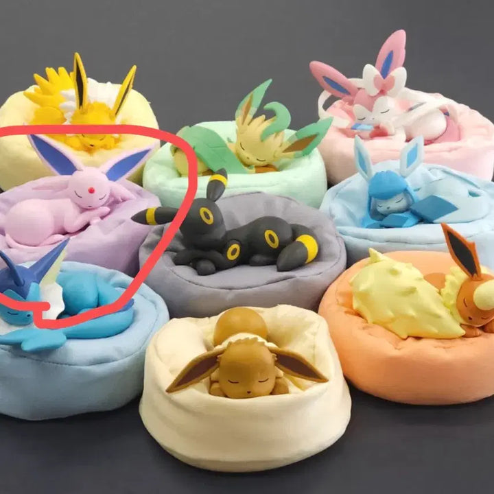 [BUNJANG] Pokemon Sleeping Eevee Figure Wrist Rest Cushion / 포켓몬 잠자는 이브이 에브이 피규어 마우스 손목 쿠션