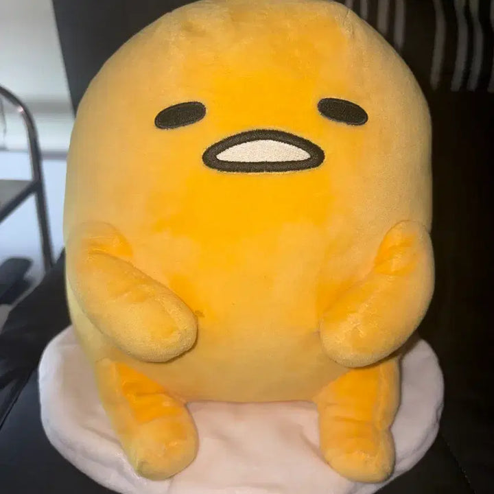 [BUNJANG] Gudetama Plush Doll / 구데타마 인형