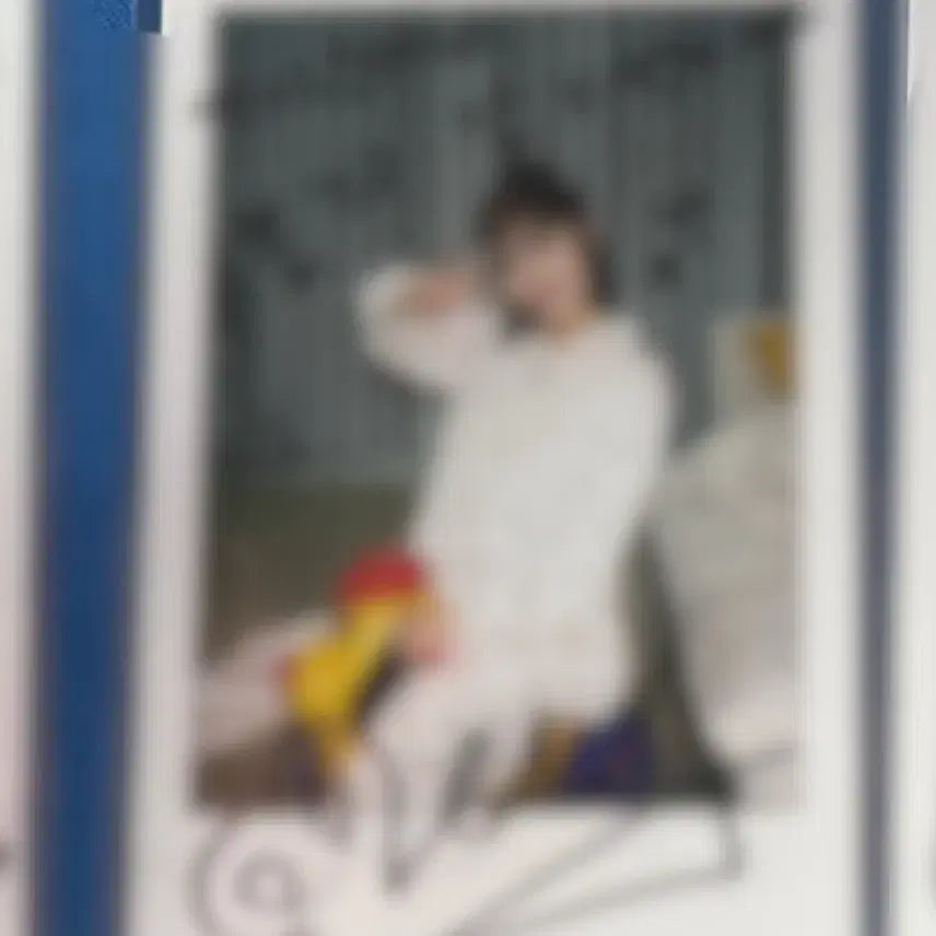 [BUNJANG] RE:SINE May Signed Polaroid / 리센느 메이 사인 폴라로이드
