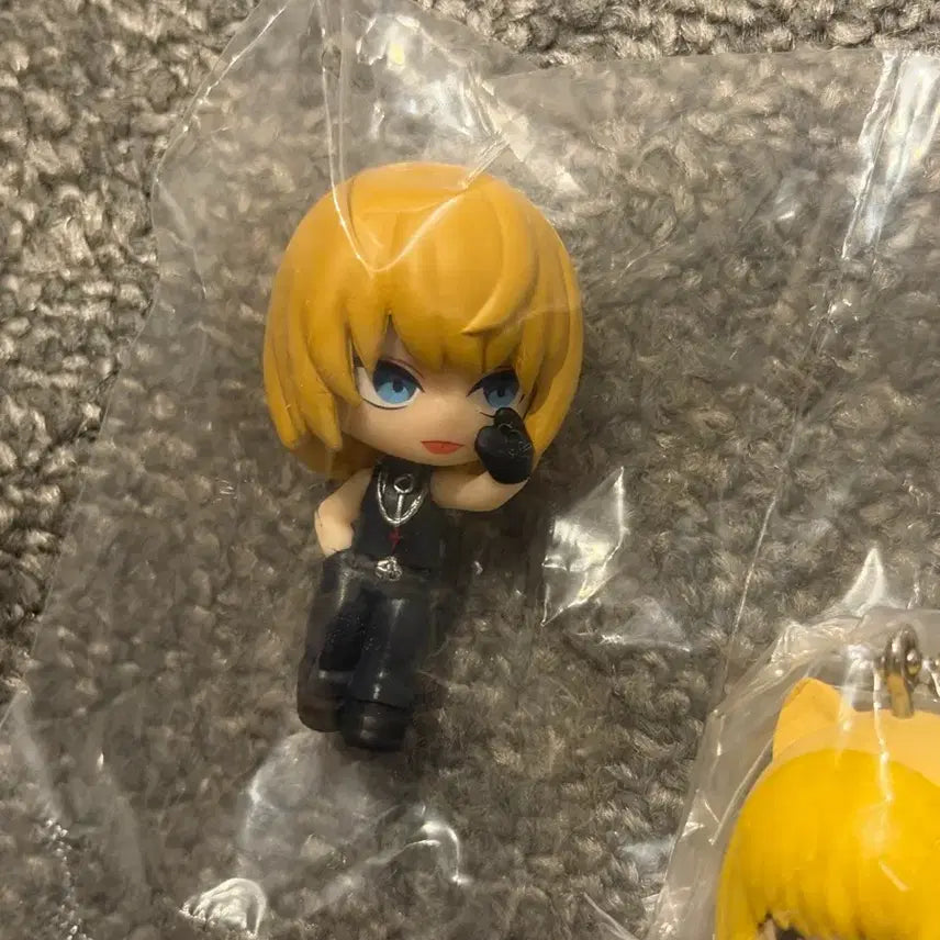 [BUNJANG] Death Note Mello Gacha Figure Keychain / 데스노트 멜로 포대기 메지루시 피규어 키링 가챠
