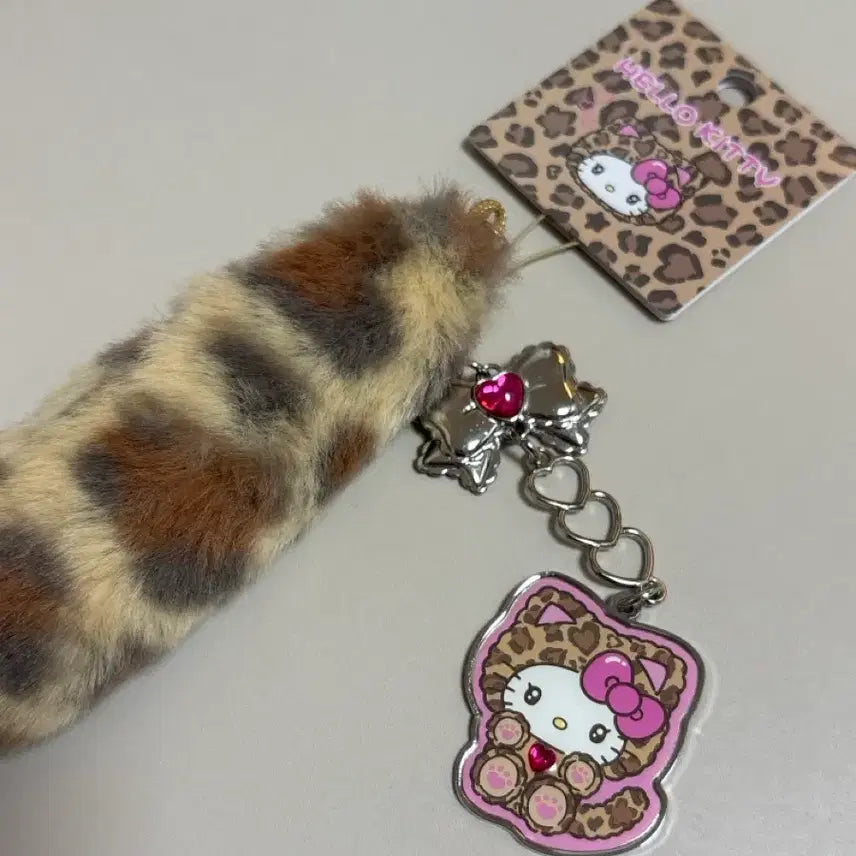 [BUNJANG] Sanrio Gyaru Neko Hello Kitty Tail Keyring / 산리오 갸루네코 헬로키티 꼬리 키링 갸루