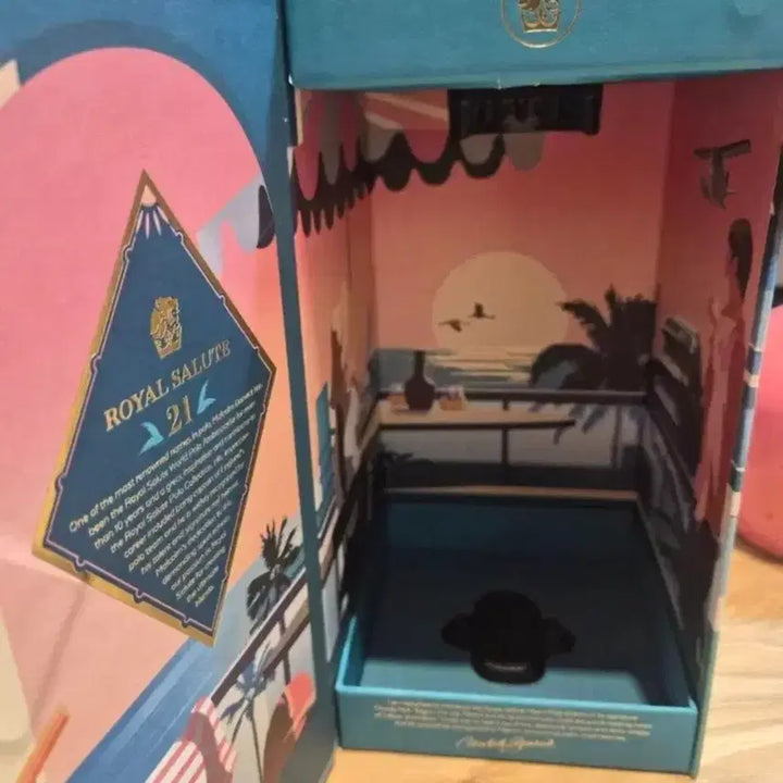 [BUNJANG] Royal Salute 21 Year Old Miami Polo Edition Empty Bottle / 로얄살루트 21년 마이애미 폴로 에디션 공병입니다
