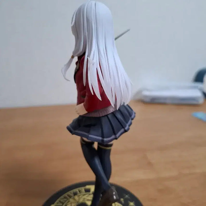 [BUNJANG]  Elaina Figure / 일레이나 피규어
