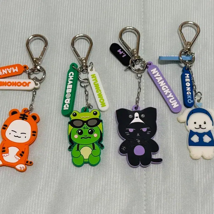 [BUNJANG] Monsta X Member Keyring 4pc Set / 몬스타엑스 키링 4개 세트