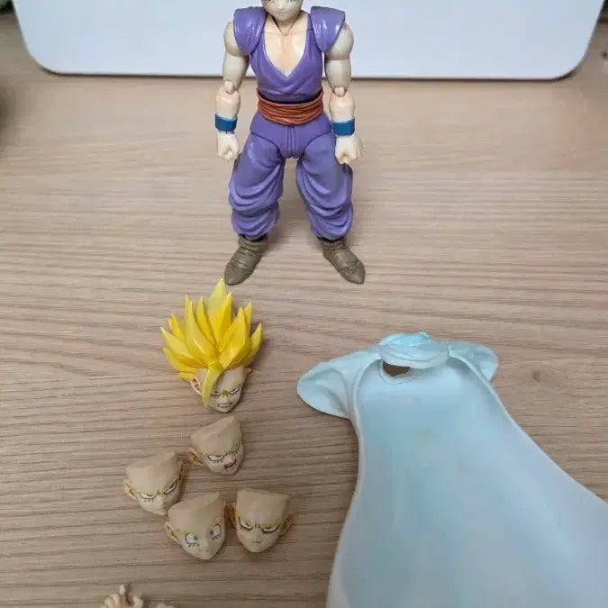 [BUNJANG] Dragon Ball SHF Son Gohan (Kid Version) Action Figure / 드래곤볼 shf 손오반 소년