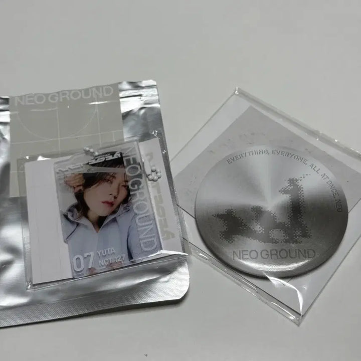 [BUNJANG] NCT 127 Yuta Lenticular Popup Entry Badge Bundle Set / NCT127 유타 렌티큘러, 팝업 입장 뱃지