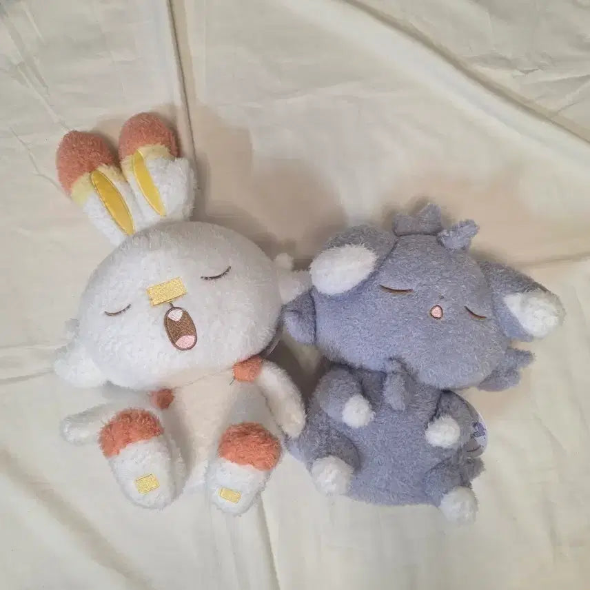[BUNJANG] Nyasper &amp; Yeombeony Sleeping Set Medium Dolls / 냐스퍼 염버니 잠자는 세트