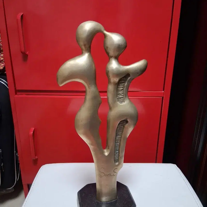 [BUNJANG] Kim Jeong-soo Bronze Couple Kissing Statue / 브론즈 커플 조각상ㅡ김정수작가