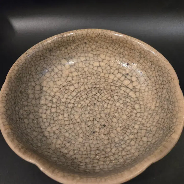 [BUNJANG] Northern Song Dynasty Ge Ware Flower Pattern Tea Bowl / 북송 가요 능화형 다완