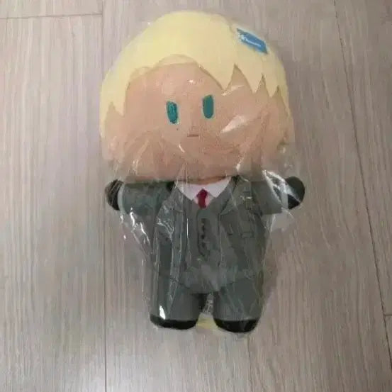 [BUNJANG] Spy x Family Loid Forger Plush Doll 24cm (Sealed) / 미개봉 스파이패밀리 로이드 포저 봉제인형 24cm