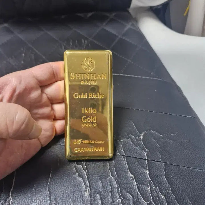[BUNJANG] Shinhan Bank Gold Bar Replica - 18K Gold Plated / 신한은행 견양(구리로 만든 가짜금)-18k도금