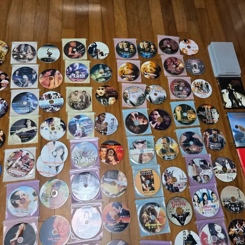 [BUNJANG] Oldboy and other DVDs - Bundle Set of Approx. 238 Items / 올드보이 외 DVD 약 238개 모두일괄 택포