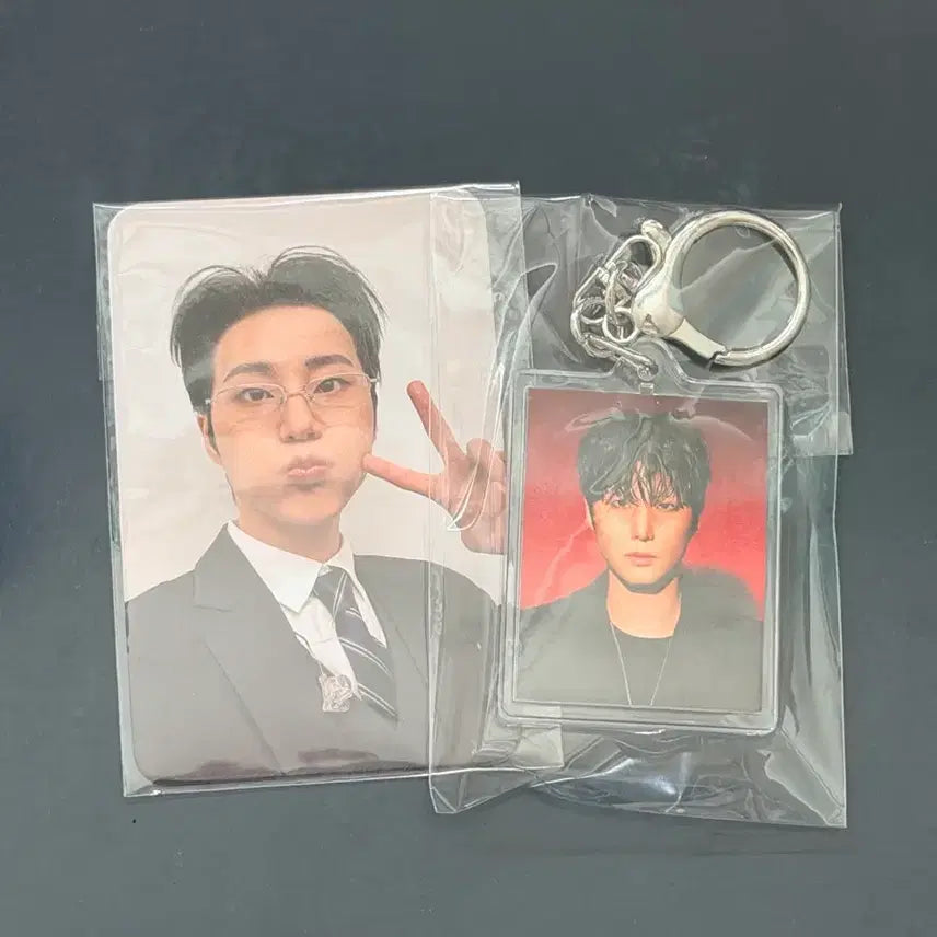 [BUNJANG] Young K Aladdin Photocard &amp; Keychain Set / 영케이 알라딘 포카