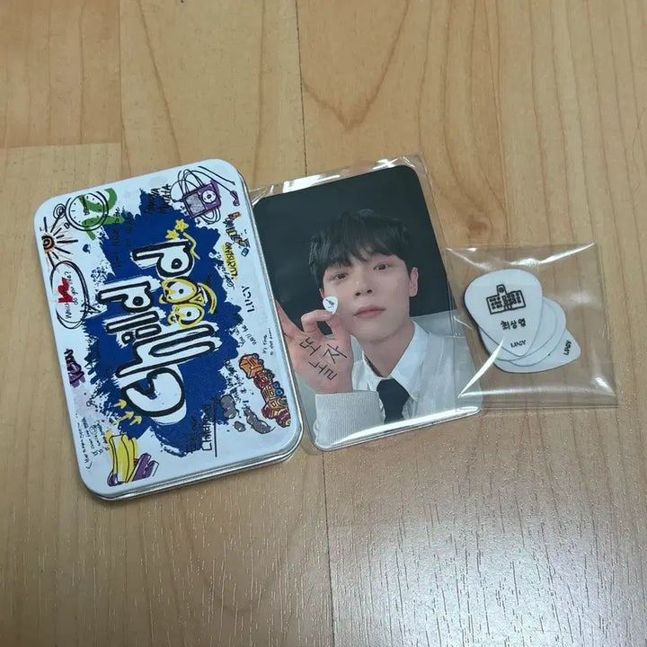 [BUNJANG] Lucy Play Concert Tin Case + Pick Set / 루시 놀이 틴케이스+피크 세트