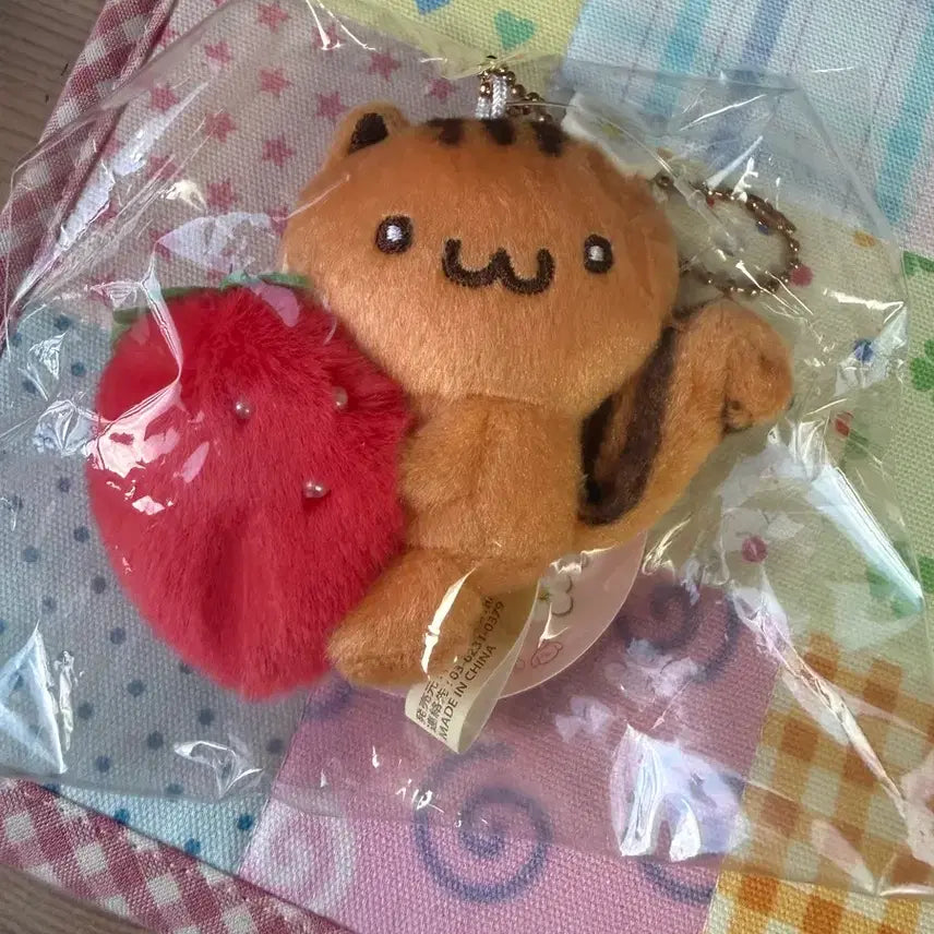 [BUNJANG] Bagel Strawberry Pompompurin Plush Doll / 베이글 딸기 폼폼푸린 무뉴구루미