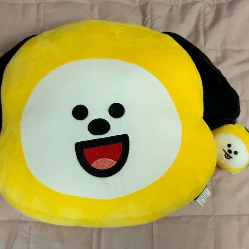 [BUNJANG] BT21 Chimmy Cushion &amp; Keyring Bundle Set / BT21 치미 쿠션, 키링