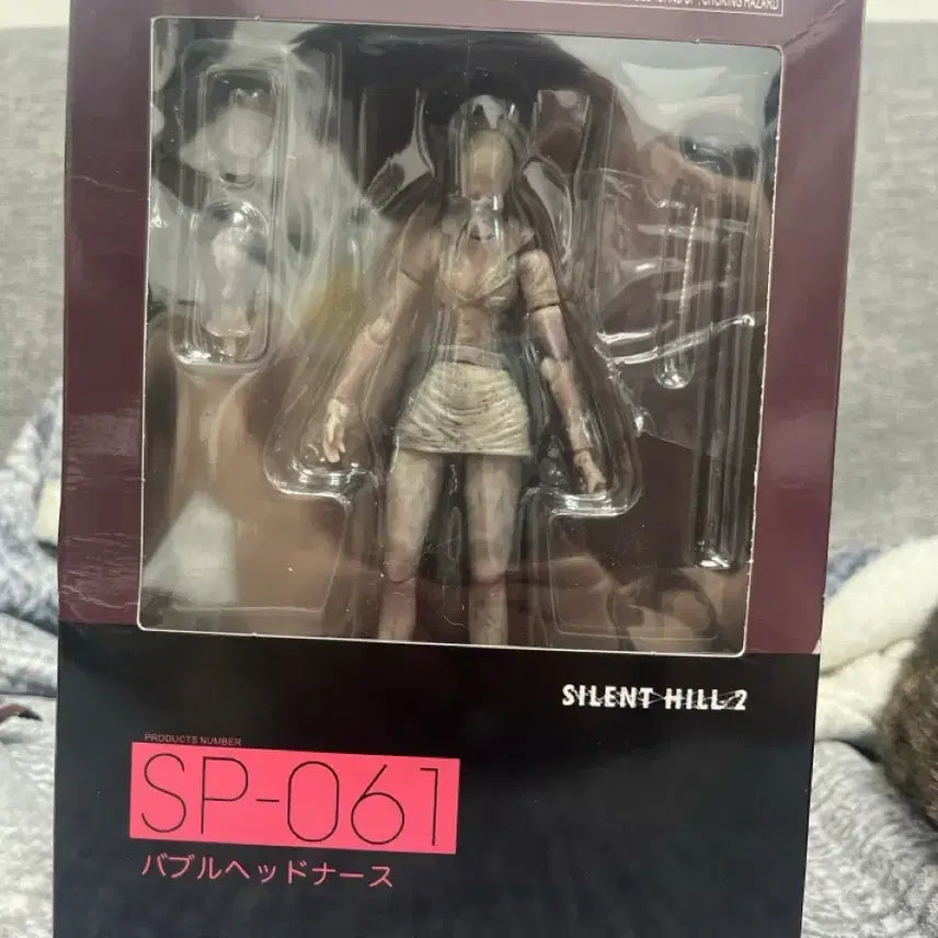 [BUNJANG] Silent Hill 2 Nurse Bobblehead Figure / 사일런트힐2 버블헤드 간호사 피규어