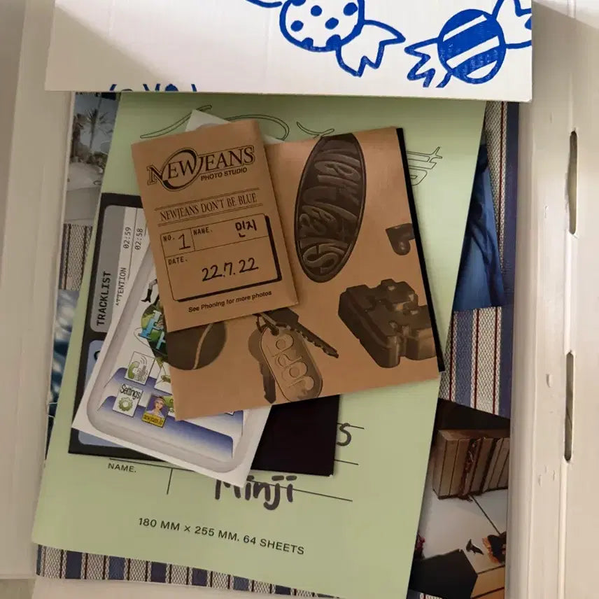 [BUNJANG] NewJeans Blue Book Minji Photobook / 뉴진스 블루북민지 단순개봉 풀구성