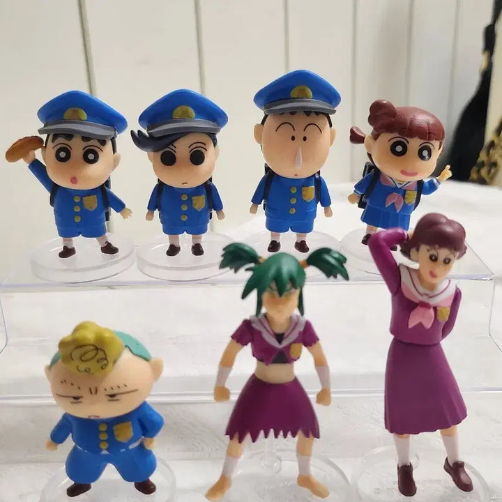 [BUNJANG] Crayon Shin-chan Ddengnip Kindergarten Character Figures &amp; Mousepad Set / 짱구 떡잎유치원 캐릭터 피규어와  마우스패드