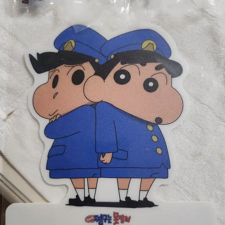 [BUNJANG] Crayon Shin-chan Ddengnip Kindergarten Character Figures &amp; Mousepad Set / 짱구 떡잎유치원 캐릭터 피규어와  마우스패드