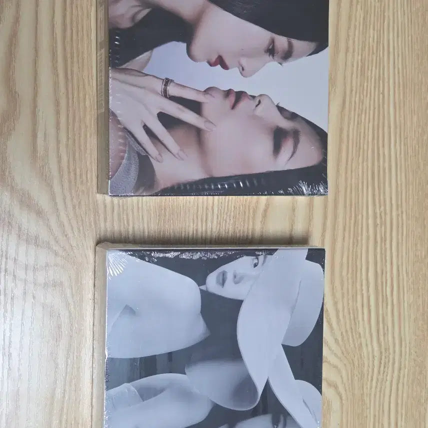 [BUNJANG] Red Velvet Irene &amp; Seulgi Monster Kit Album Unsealed 2-Set / 레드벨벳 아이린&amp;슬기 Monster 키트 앨범 미개봉 2종 세트