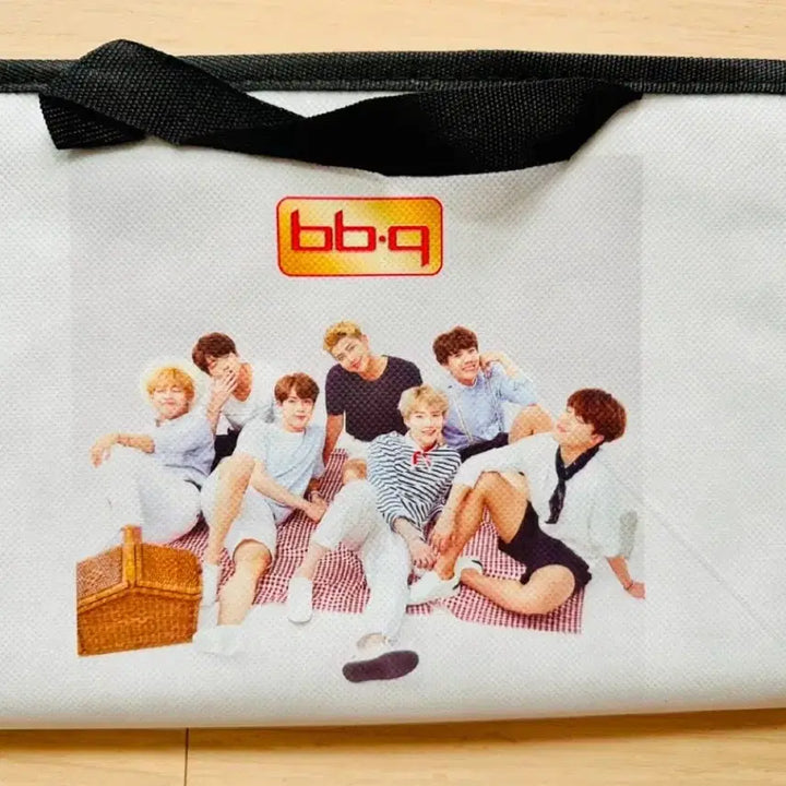 [BUNJANG] BTS Jungkook Picnic Mat Set / 방탄 BTS 돗자리 (정국)