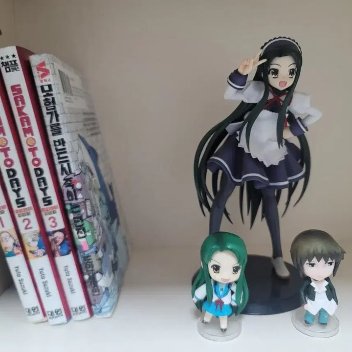 [BUNJANG] Sakamoto Days &amp; Nozaki-kun Manga Bundle with Figures / 피규어 만화책 일괄