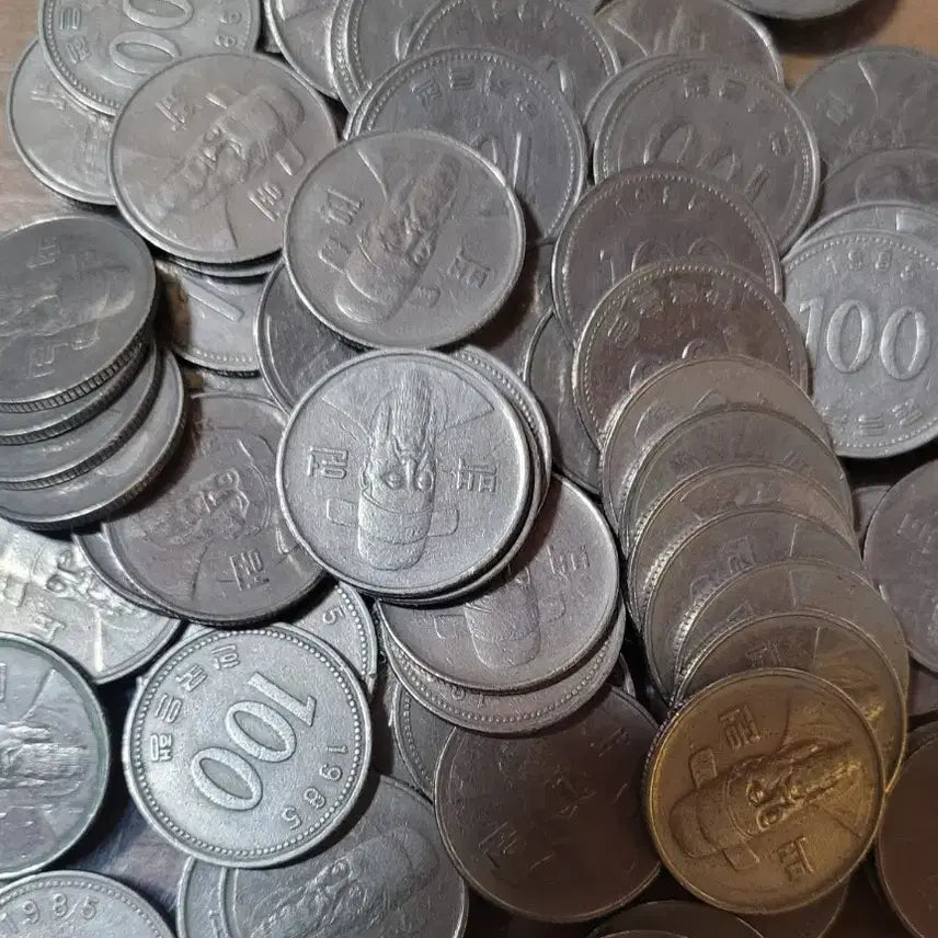 [BUNJANG] 1985 100 Won Coin Bundle (70 pcs) / 동전 사용제 1985년 100원 70개