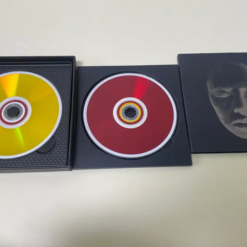 [BUNJANG] G-Dragon Shine a Light DVD / 지드래곤 샤인어라이트 2 DVD
